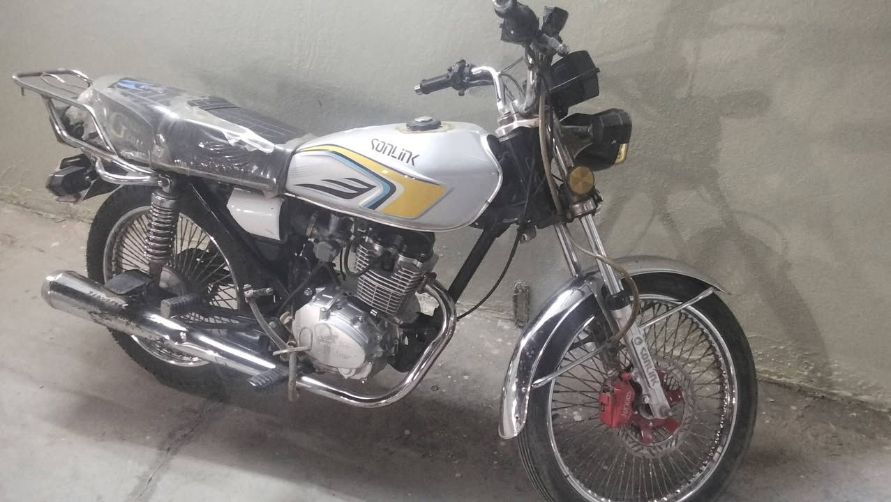 دراجه موديل 24
اوراق كامله 
السعر 750وبيه مجاال
الاتصاال عبر الواتساب ***********
