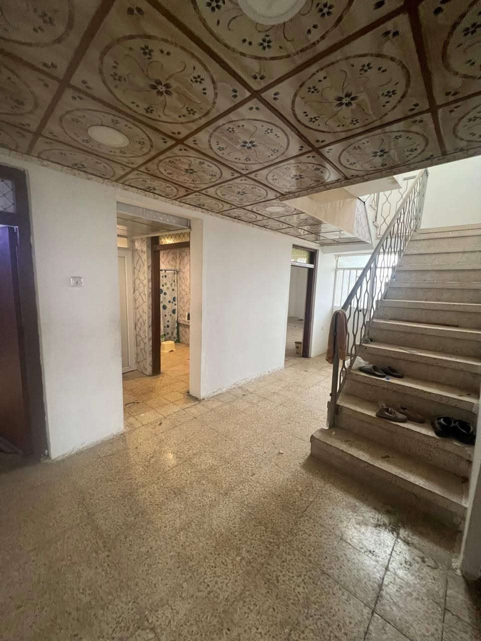 📢( إعلانـــ  إعلانــــ ) 📢
📢دار للايجار  
◾️ العنوان/حي العربي قبل بانزخانة العربي 
◾️المساحة :200 متر طابق واحد  
غرفة نوم وهول واستقبال ومطبخ وصحيات

☑️ لمعرفة لمعرفة السعر مراسله الصفحه خاص


**إذا كنت صاحب هذا الإعلان وتريد حذفه لأي سبب، رجاءا أرسل رسالة إلى الدعم الفني**