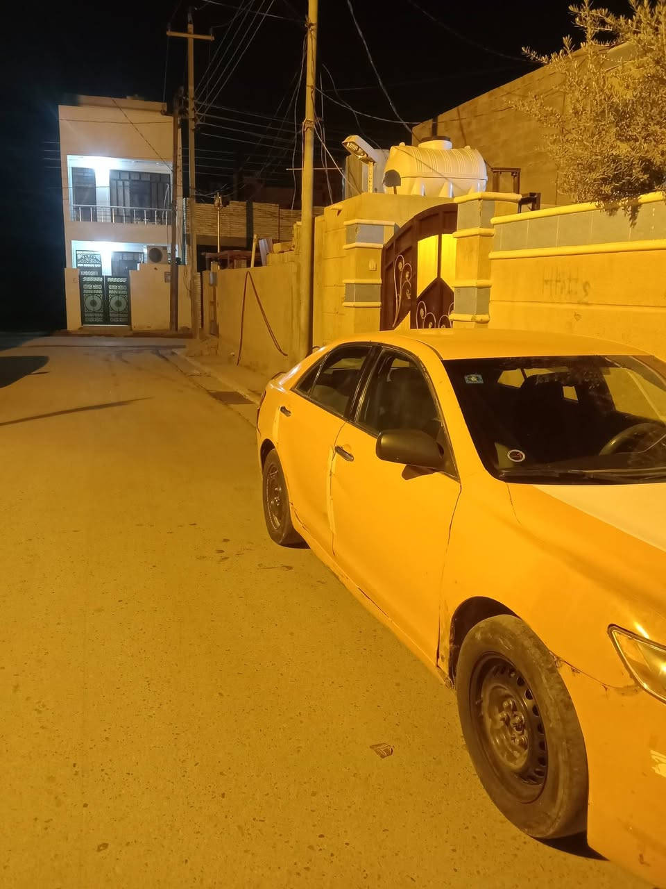 كامري موديل 2008.. للبيع.. السعر ٧٠..للاتصال***********...***********
