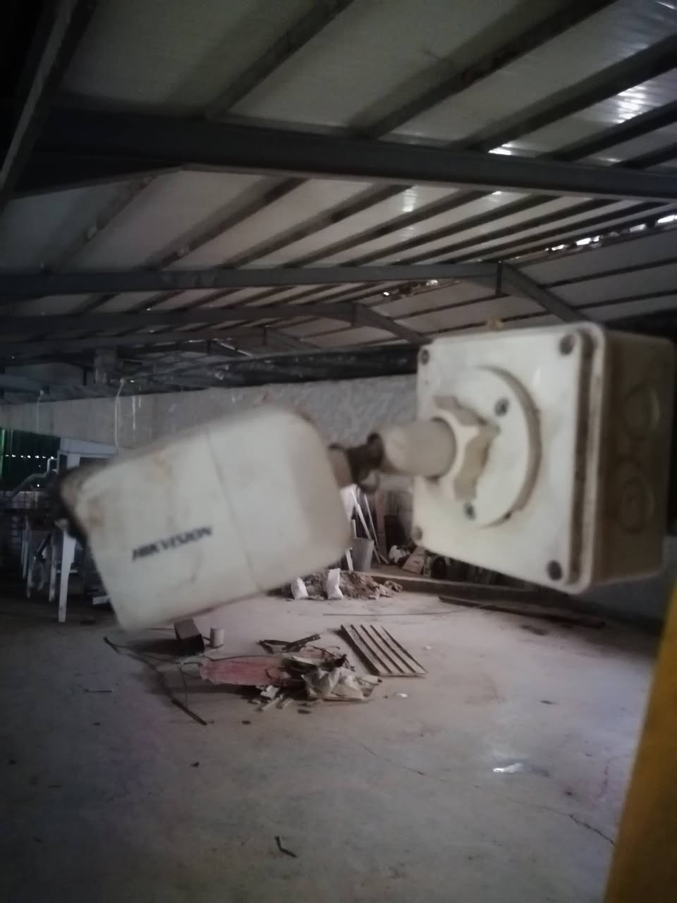 تم صيانة منضومة كاميرات ip
16 كاميرا هيك فجن 
مع نصب منضومة هيك فجن 4 كاميرات
� تنصيب كاميرات مراقبة بأعلى جودة واحترافية 🎯
🔧 نُعلن عن تنفيذ أعمال تنصيب كاميرات مراقبة في مواقع متعددة في واسط وبخبرة عملية مضمونة!

💼 خدماتنا تشمل:
✅ دراسة الموقع واختيار أفضل نقاط التغطية
✅ تنصيب كاميرات HD بأنواعها
✅ ربط الكاميرات على كافة انواع الجهزة 
✅ ربط النظام على الهاتف والمراقبة عن بعد
✅ صيانة وتحديث الأنظمة القديمة
✅تجهيز المواد الازمه من الكامرات  
📍 شغلنا يشهد إلنا بمجمعات سكنية ومحلات ومنازل وشركات
🔒 نضمن لك الحماية، الوضوح، والمتابعة المستمرة
اليوسف لكاميرات المراقبة 
الموقع موصل حي الرسالة قرب التفك لايت
التواصل واتساب و اتصال 
***********
***********
🌟 خلي عينك على كل شي… واحنا نساعدك ترتاح
