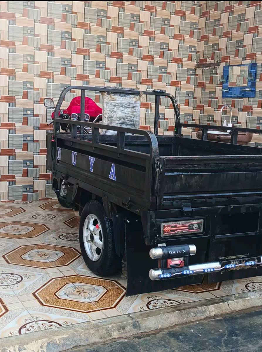 ستوته للبيع موديل 2012 نظيفه مكينه وكير اوراق من حي الحكيم الثانيه
***********
