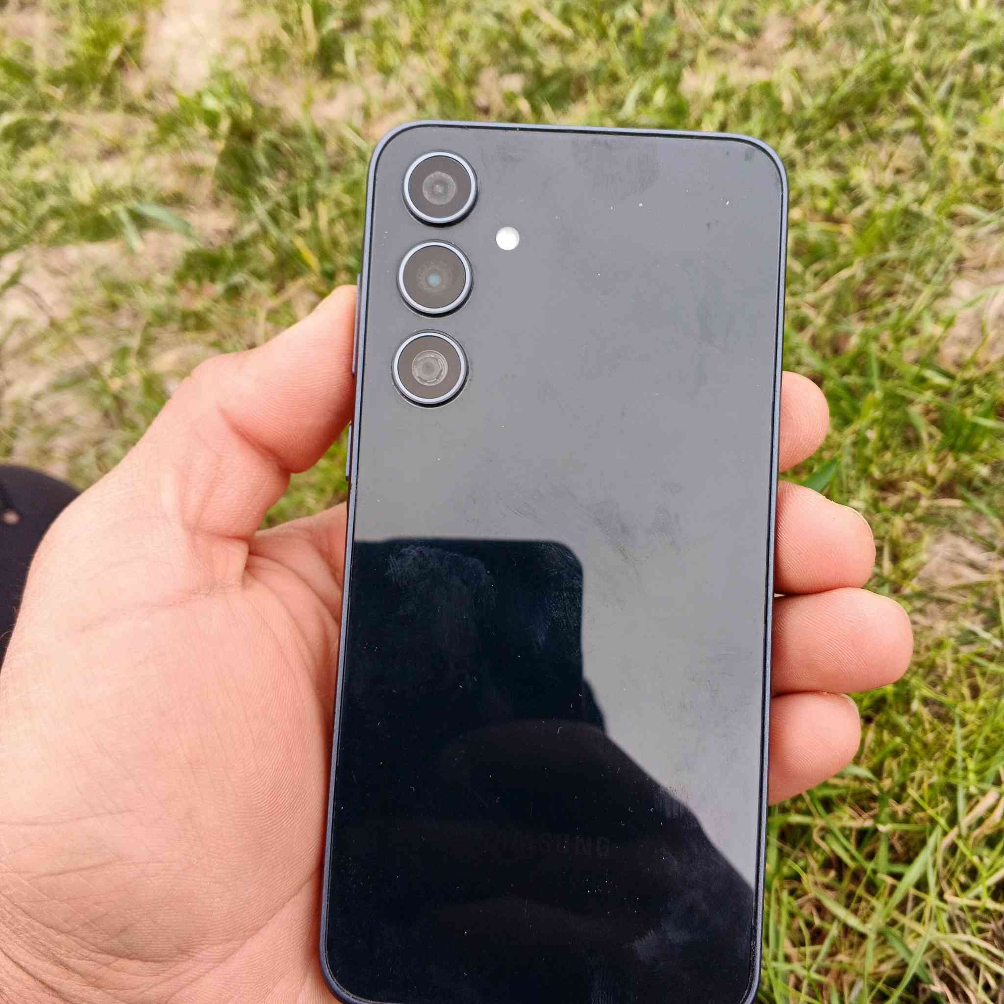 السلام عليكم جهاز للبيع سامسونك كلكسي A35  5Gذاكرة 128عشوائية 8الجهاز مبدل شاشه وكاله ام الفريم حدثته نزل التحديث وكام مايلمس ابيع على هاي الوضعية ماعرف سوفت او اثر عليه التحديث ماعرف شنو السبب سعره 130


**إذا كنت صاحب هذا الإعلان وتريد حذفه لأي سبب، رجاءا أرسل رسالة إلى الدعم الفني**