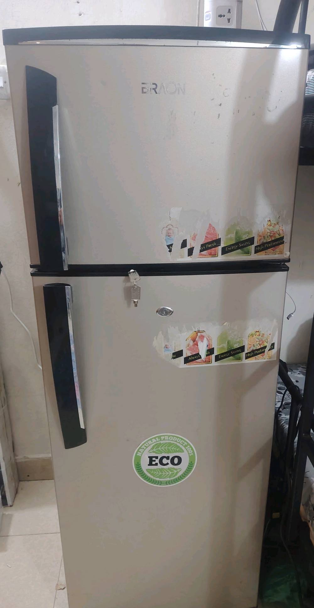 ثلاجه براون 225 لتر نظيفه كلش السعر 150الف وبيه مجال
الارتفاع 140 
العمق 47
العرض 52

ما بيها صدا الحمدلله ولا مصلح بيها اي شيء وبيها مفتاح قفل


العنوان : بغداد : اليرموك - الاربع شوراع
