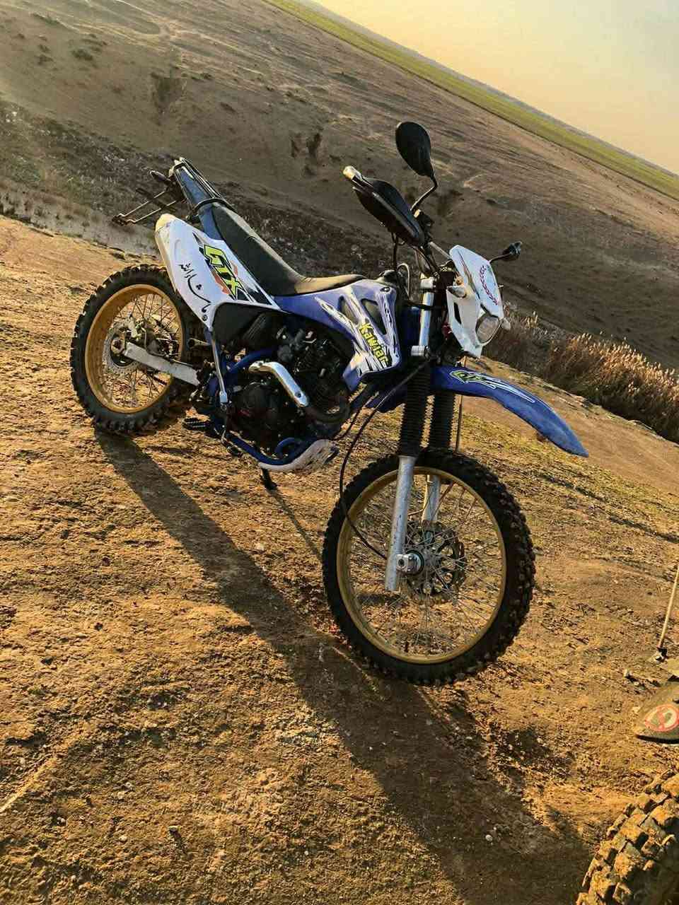 السلام عليكم قفاز للبيع ويرهم مراوسه كلو وضع شركه موديل 24
***********
