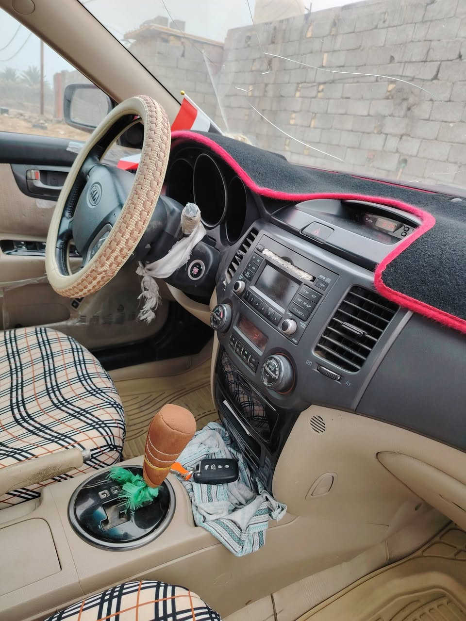 السلام عليكم كياه اوبتيما 2010 خليجيه فول واحد على واحد مكفوله كفاله عامه داخله هزه جديده رقم دولي سنويه 2030 رقم ذي قار تحويل ثاني يوم سياره ماشيه 157حقيقي وسونار موجود بالصوره سياره بصمه تحكم ستيرن شبير بامري السعر 128 اتصل على الرقم *********** مكان واسط
