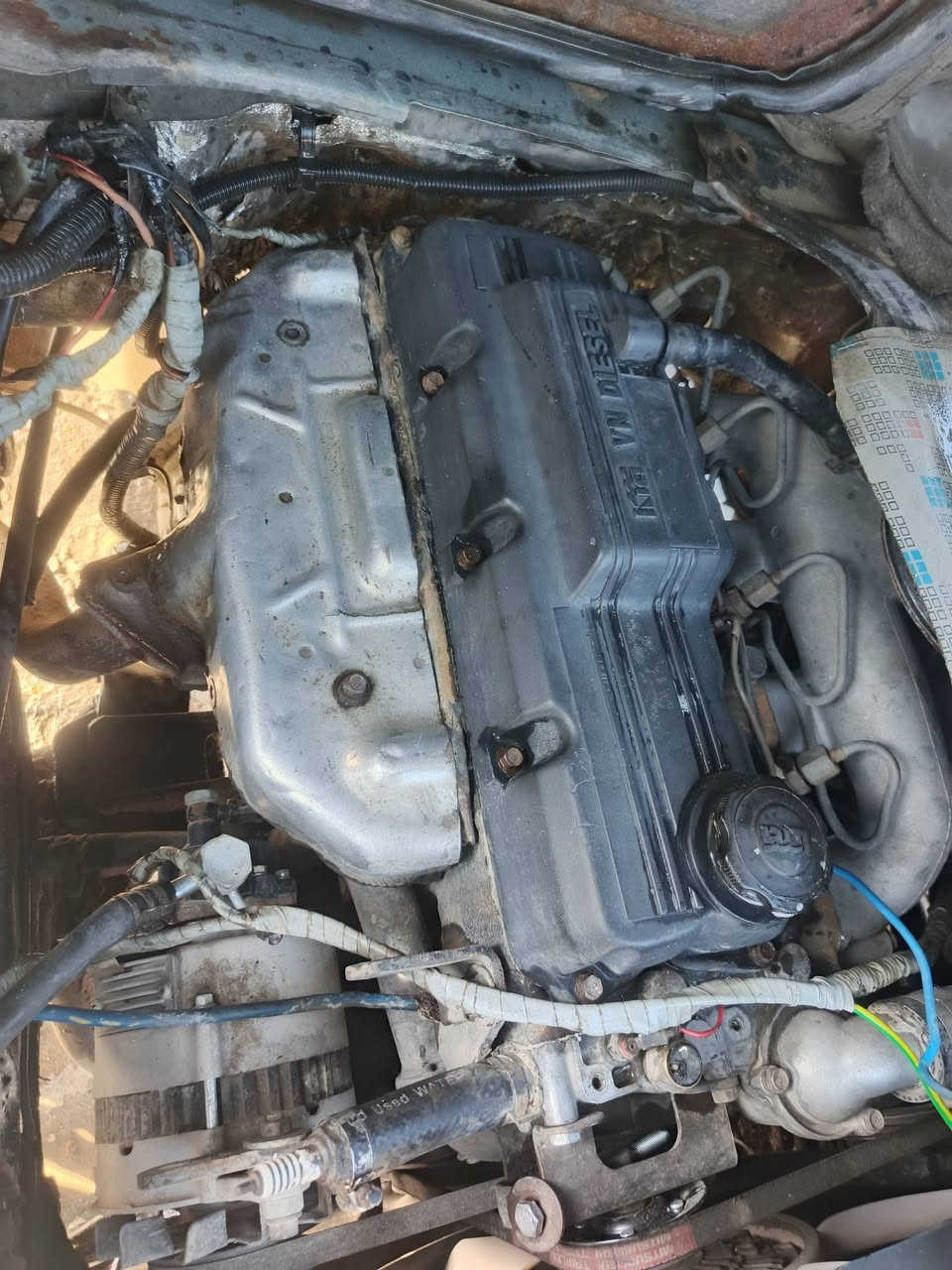 سلام عليكم ورحمة الله وبركاته توجد كيا بستة البيع السعر 40 وبيه مجال حك الجيه موديل ٩٣ السنوية 27السياره مكفولة من الصبغ  العنوان بابل الحصوه حي الأنوار رقم ***********
