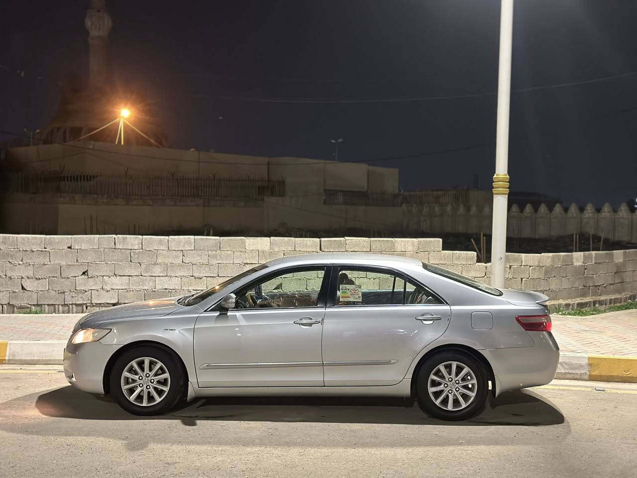 السلام عليكم 
للبيع ..
كامري خليجي 2008 رقم سليمانيه الجديد وهزة وسنوية جديدة 2030
السيارة على وضع الشركة 
ماشيه 180 الف حقيقي 
محرك شرط ما مفتوح على وضع الشركة
كير شرط ما مفتوح 
صدر جديد امامي + خلفي شرط 
تخم تاير جديد + ويل كب 
شاشة + كامرة 
قطعتين تبريد 
حساسات 
تبريد ثلج + تدفئة شرط 
مكفولة كفالة عامه 
جاهزة من الدعامية للدعامية استعمال خاص
السعر / 112 
العنوان / تكريت / القادسية 
اتصل للأستفسار / ***********
