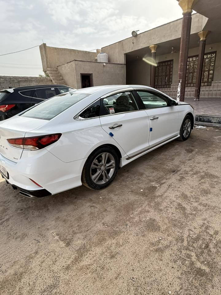 سوناتا 2018 وارد كندي
رقم بصرة ، سنوية جديدة 2031 لون ابيض

كشنات جلد وبصمة وتحكمات كهربائية للكشنات وسيارة فتحة وتعمل بنظام eco وstandard ونظام المركب وشاشة عرض لمس ومبدل كازكيت علمود لا ادك ولف وسيارة كما موضح في صور

سعر 148 ورقة وبيها مجال للشراي
للأستفسار ***********
