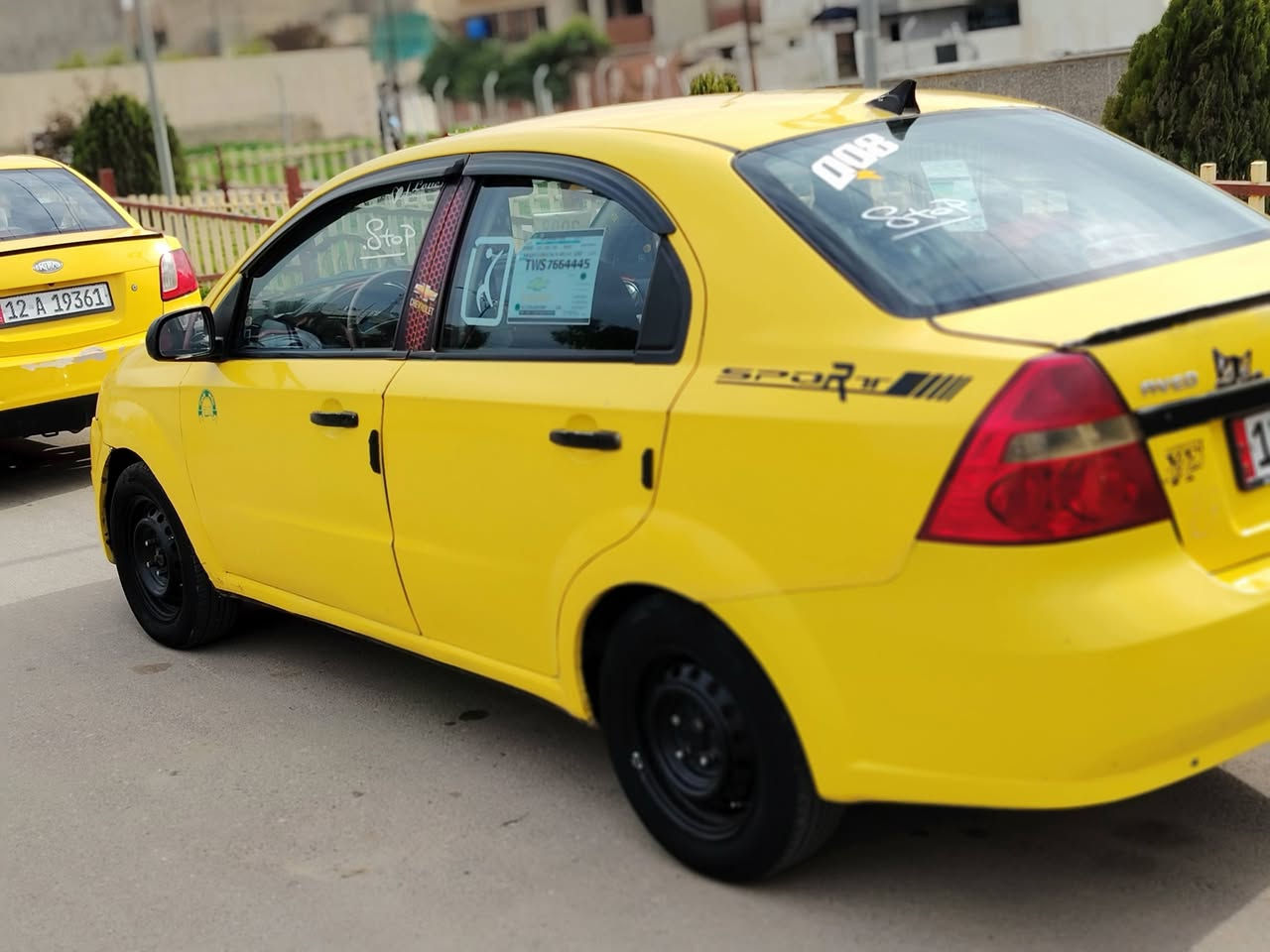 سلام عليكم_ اڤيو 2008 هيئه غرمات صفر  بدون ضرر بدون دواخل بيه تلقيطات بل بواب سكف تكم شرط كير ومحرك شرط السياره بسمي تريد وكاله تريد تحويل السعرر 53 وبيه مجال شي قليل  مكان    اليمن ***********
