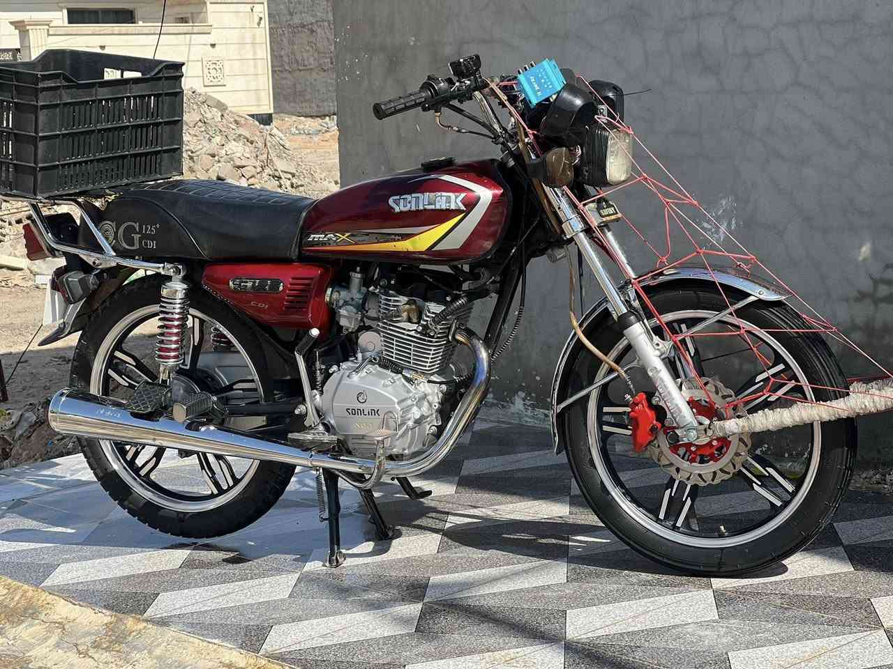 السلام وعليكم للبيع او مراوس دراجه سيفان موديل 23 ما مفتوح  باب اول كله على البلادي. السعر 550 وبي مجال. العنوان تكريت مجمع الجوهره ***********
