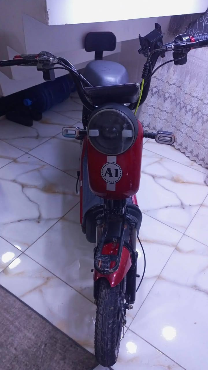 سلام عليكم دراجة شحن حجم14 مستعملة للبيع في بغداد البلديات الدراجة مبدلة بطاريات جدد من شركة ويلي قبل اسبوع الدراجة نضيفة ما بيهة اي عطل سعر 270الف رقم واتساب فقط***********
