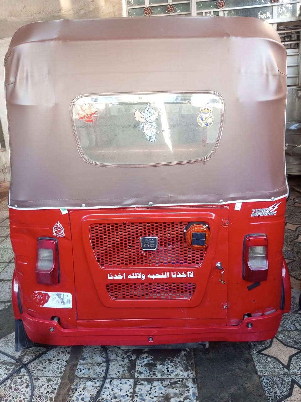 سلام عليكم تكتك موديل 22
نضيفة جاهزة مال شغل 
بيهة ضربة بسيطة يم البكلايت 
*********** لليتفسار
