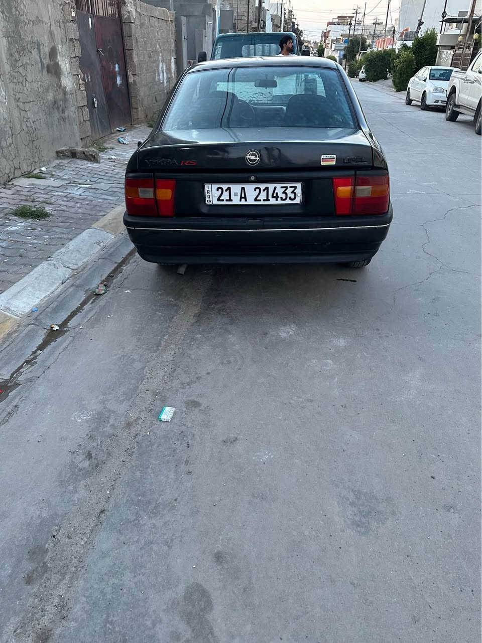 اوپل موديل 1991
مةكينة 18 گير اوتو ماتيك
بي ليدراو ليدراوي نية هيج 
تةنها بوياخ عامة بو جواني
سبوخي جوانة
سلايت 
جام كهربا
رقم سليمانية
رقم و سنةوي تازةية تا 2030
بةناو خومةوةية سنةوي
كارةبايي كامل مةزبوتة 
گةرمي ايش اكات بةشةرت
ناو خورفةي جوانةي
تاخم بيشو پشت لوكة
تاخمي تايةي لوك كراوتة ژيري حةفتةيةكة
كيرو مةكينة بةشةرت لوكن
هةزةي تازةية
 سعري 43 وةرةقةو مةجال  
شوين كركوك رحيماوة رةقةم تةلةفون
*********** كركوك, العراق
