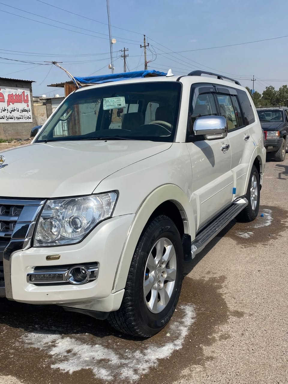 يا الله سلام عليكم للبيع باجيرو 2010سيارةفول حبتور قطرة صبغ مابيها تخم تاير برجستون بيها بارد اقل الشبر بل باب عكس السايق مكينة كير كلة كفالة سيارة جديدة معروضة 155وبيها مجال قليل مكاني البلديات ***********
