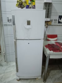 ثلاجه • جديده • شارع 80