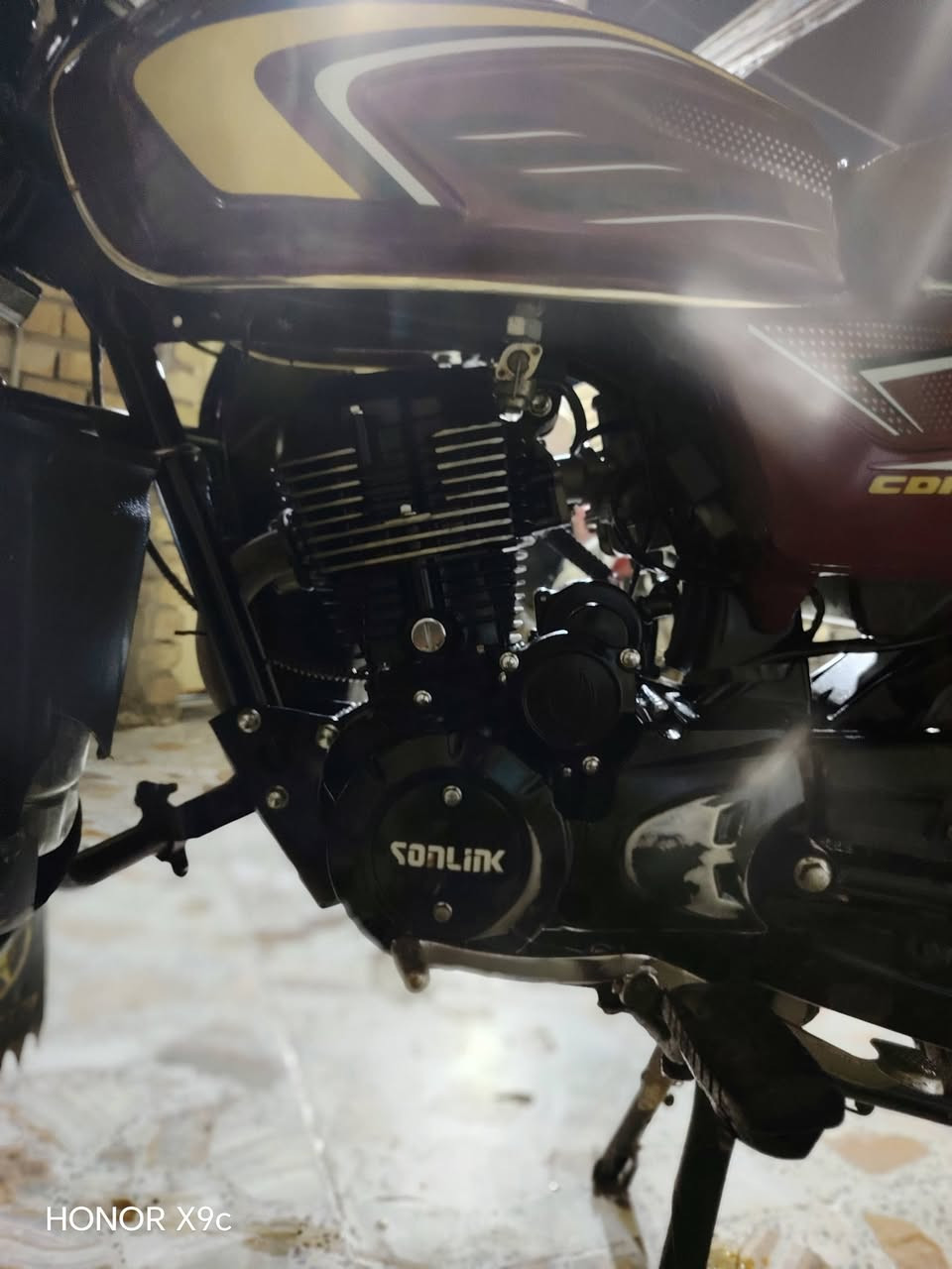 السلام عليكم دراجه سيفان للبيع دراجه موديل 25 دراجه نظيفه متوازي على بيعتها سعر 700 وبيها مجال ***********
