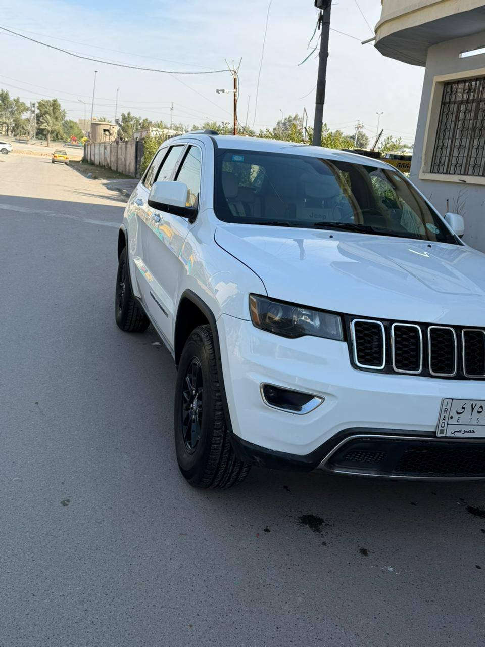 ‏‎‏‎جيب كراند شيروكي   موديل :2020
‏‎السعر : 190$  وبيهه مجال  سعر جدا مناسب بالعافيه على ياخذه رقم بغداد  تحويل ثاني يوم  المكان الكراده  *********** 
 ‏‪***********‬‏                              وات ساب

‏‎اللوان : ابيض 
 
‏‎عداد المسافة : 72  فقط
‏‎حجم المحرك : 3.6L V6 (6.سلندر)
‏‎السياره وارد “ أمريكي ✅ صور الحادث  بالمنشر
‏
‏‎سيارة بغداد تحويل ثاني يوم  ✅
‏‎‏‎
‏‎المواصفات : 
‏‎‏‎
‏‎فــول فــول مواصــفــات 1/1  
‏‎ابواب بصمة  
‏‎بصمة تشغيل 
‏‎تشغيل 
كاميرا خلفية اصلية بلادية
حساس خلفي
‏‎اوتو ستوب امامي خلفي جانبي
‏‎رادارات امامية وخلفية وجانبية
تحذير نقطة عمياء 
كشن السايق كهرباء 
كشنات هيتر تدفئة
هيتر ستيرن
هيتر بالمري الجانبية
‏‎شاشة دشبول ديجيتال
شاشة وسطية كبيرة تدعم ابل واندرويد والخرائط GPS 
شاشة واي فاي وبلوتوث ومنافذ شحن تايب سي
تحكم بالتبريد امامي وخلفي وجانبي منفصل 
‏‎شحن وايرليس
‏‎اوتو ستارت(𝐀𝐮𝐭𝐨 𝐒𝐭𝐚𝐫𝐝)
‏‎ اوتو ستوب(𝐀𝐮𝐭𝐨 𝐒𝐭𝐨𝐩) 
‏‎رادار امامي ومانع تصادم و ( تحديد مسار )
‏‎رادار جانبي   ( نقاط عمياء )
‏‎رادار خلفي ومانع تصادم ( التحذير من الاصطدام )
‏‎حساسات 
‏‎حساسات خلفي 
‏‎كشنات جلد 
‏‎كشن السايق كهرباء
‏‎كشنات تدفئة
‏‎تحكمات ستيرن كامل ٣ وضعيات نورمال سبورت كومفورت 
‏‎ستيرن تدفئة
‏‎تبريد مركزي
‏ 
‏‎لايتات 𝐋𝐞𝐝 عدسة زينون
‏‎بگلايتات 𝐋𝐞𝐝 
‏‎ويل كروم اسود امريكي 
 
‏‎وبعد هواية مواصفات…
‏‎‏‎تفاصيل اكثر الاتصال علی ارقام 

‏‎‏
