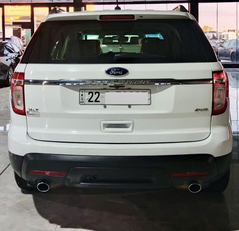 فورد اكسبلورا مديل ٢٠١٣ لمتد
صفر شركة نيفا
مواصفات فول فول مواصفات 
فور ويل بانوراما مكينة ٦ سلندر ممفتوح
ماشية ١٣٠ الف كيلو
سيارة بها صبخ تحت باب سايق و باب وراء سايق يعنى بابين صبخ بس مو كامل باب
سعر ١٥٥
بشرط تحويل وكالة 
مكان كلار


**إذا كنت صاحب هذا الإعلان وتريد حذفه لأي سبب، رجاءا أرسل رسالة إلى الدعم الفني**