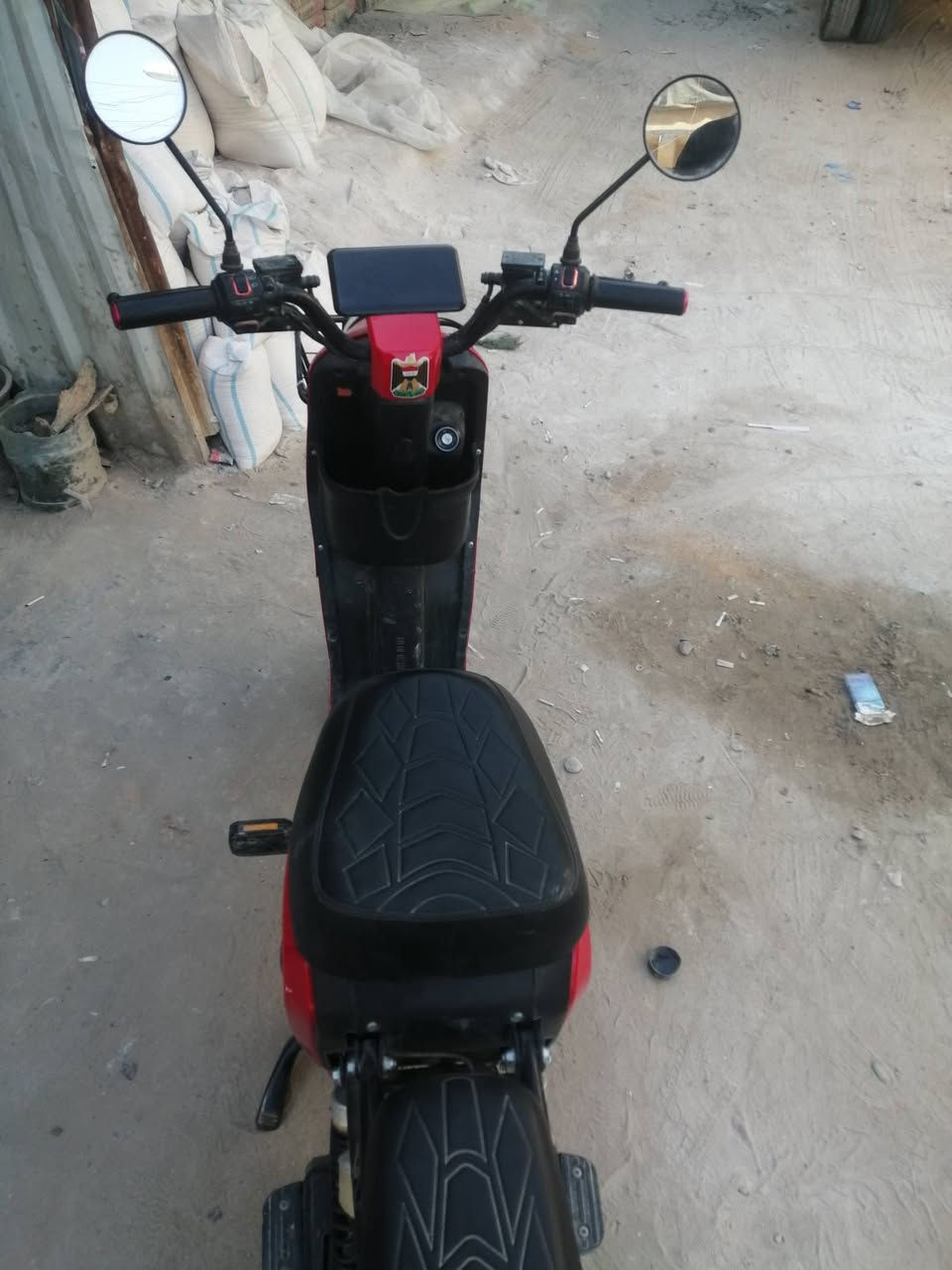السلام عليكم دراجه شحن البيع دراجه حلوه وتخبل وجديده ستعمال قليل السعر خاص ***********
