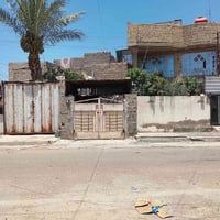 دار للبيع مسحته 80  طابقين اربع غرف  مطبخان ستقبال وطرمه  وصاله وصاله ...