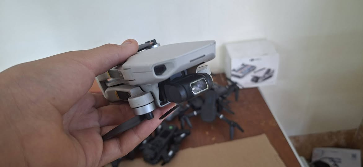 السلام عليكم متوفر درون Dji mine  2 كومبو   للبيع  ***********
سعر ٥٥٠ بي مجال
