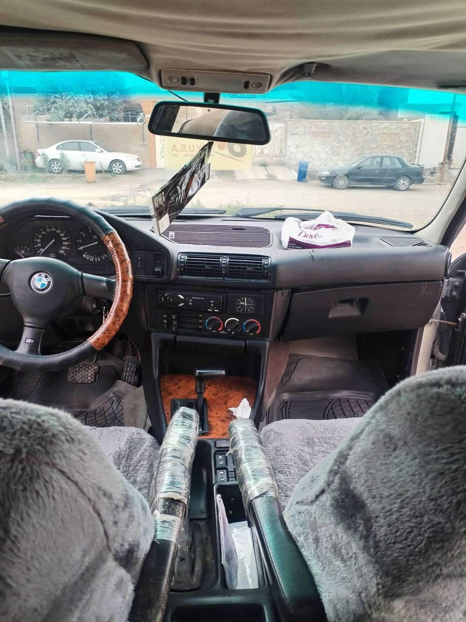 ياالله السلام عليكم
BMW.. 525i 🔥
وارد اليابان
كير محرك خير من الله 
صدر خلفي امامي جديد 
تبريد ثلج🥶
تايرات تخم ويل ام 
سياره حلوه مال جناي 
كهربائياته كله شغاله 
جام كهرباء 
مصبوغه عام لجماليه 
مكان السياره الانبار هيت 
السعر 60 
رقم الهاتف ***********
