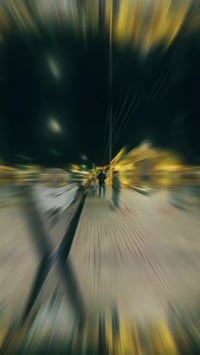 تريد تاخد حذاء حتى تطرك بي بعتبار ماكو بانزين و كروة الزوبة بـ 500 اخذ...