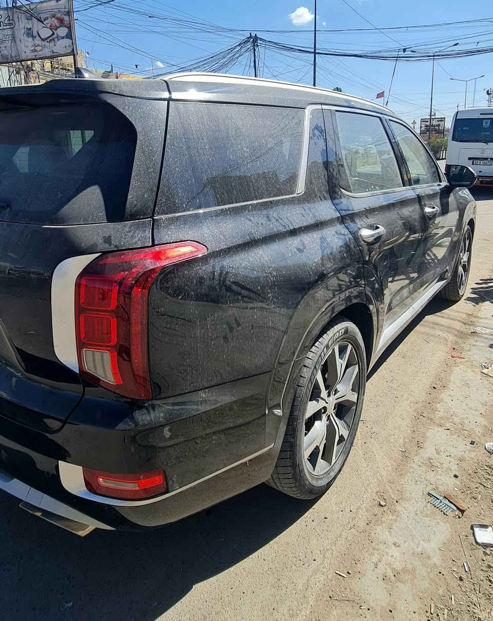 فول مواصفات اعلى فئه لمتدد موديل 2022✅🫰🏻
• رقم بغداد بسمي✅

• شاشة عرض(داتا شو)✅

• المحرك   v6    3.8 <كير ومحرك مكفول✅

• بصمة تشغيل + بصمة ابواب +تشغيل عن بعد✅

-فتحة سقف عدد ٢✅

-سماعات من شركة هارمن كاردن✅

-رادار امامي  + خلفي+رادار جانبي✅

-حساسات امامي + خلفي✅

• كامرات عدد 4  360 درجة✅

• كشنات كهربائي تدفئة وتبريد خزن ميموري✅

• كشنات جلد ابيض ملكي+٧ راكب قلاب كهرابائي✅

• انارة داخليه (محيطيه) ✅

• بردات جانبية✅

• تبريد مركزي امامي + خلفي منفصل التحكم✅

-تحكم ستيرن + شفتات✅

• تدفئة ستيرن✅

• مرايا هيتر + تعتيم✅

• صندوق كهربائي شفط✅

• وضعيات قيادة  (5)✅

• ويل كب حجم  ٢٠✅

• اوتو هولد + نقطة عمياء✅

• سايد بريك بصمة + مثبت سرعة✅

• شحن لاسلكي✅

• إشارات بالمرايا  + إشارات جانبيه✅

• اوتو بريك✅

• تحديد مسار✅

-شاشة ديجتال كبيرة✅

-تشغيل عن بعد .✅

• نظام مانع انزلاق✅

• نظام نزول منحدرات✅

كشنات Vip منفصل✅

والكثير من المواصفات لم تذكر بعد .✅

صور الحادث موضحه بل نشر ✅

مكاني بغداد 
***********
