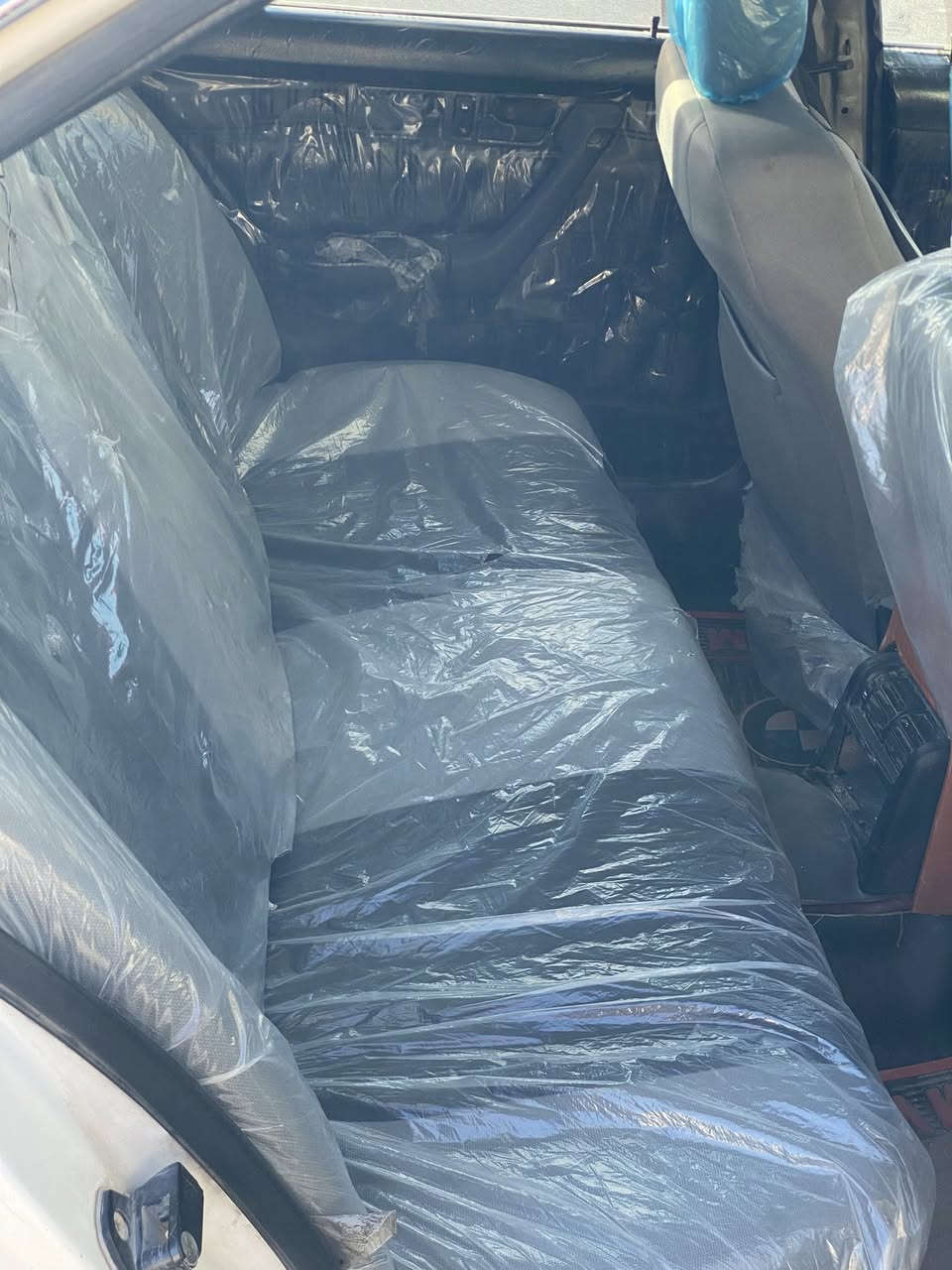 525 مسكر عدل اصل بليته وسنويه موديل 90رقم بغداد مكفوله من والگص والخياس مصبوغه جماليه من الخارج فقط صبغ درجه أولى  

الگير والمحرك جدد 

الحداديه كالها جديده 

منظومة تبريد جديده مجمده 

الكهربائيات كلها شغاله وبلاد بدون جطل 

تخم تاير جديد وباتري جديد 

الحماوه ثابته صيف وشتاء تحت النص 

المواصفات فوول 

فتحه سلايت 

كشنات جلد كهربائي فول 

5 ويل كب خليه اصلي 

شاشه اندرويد اتصال 

تبريد قطعتين مجمده بشرط 

لايت عالي وناصي زينون اصلي 

السعر 50$ بيهه مجال

العنوان الانبار الكرمه

***********صاحب السياره
