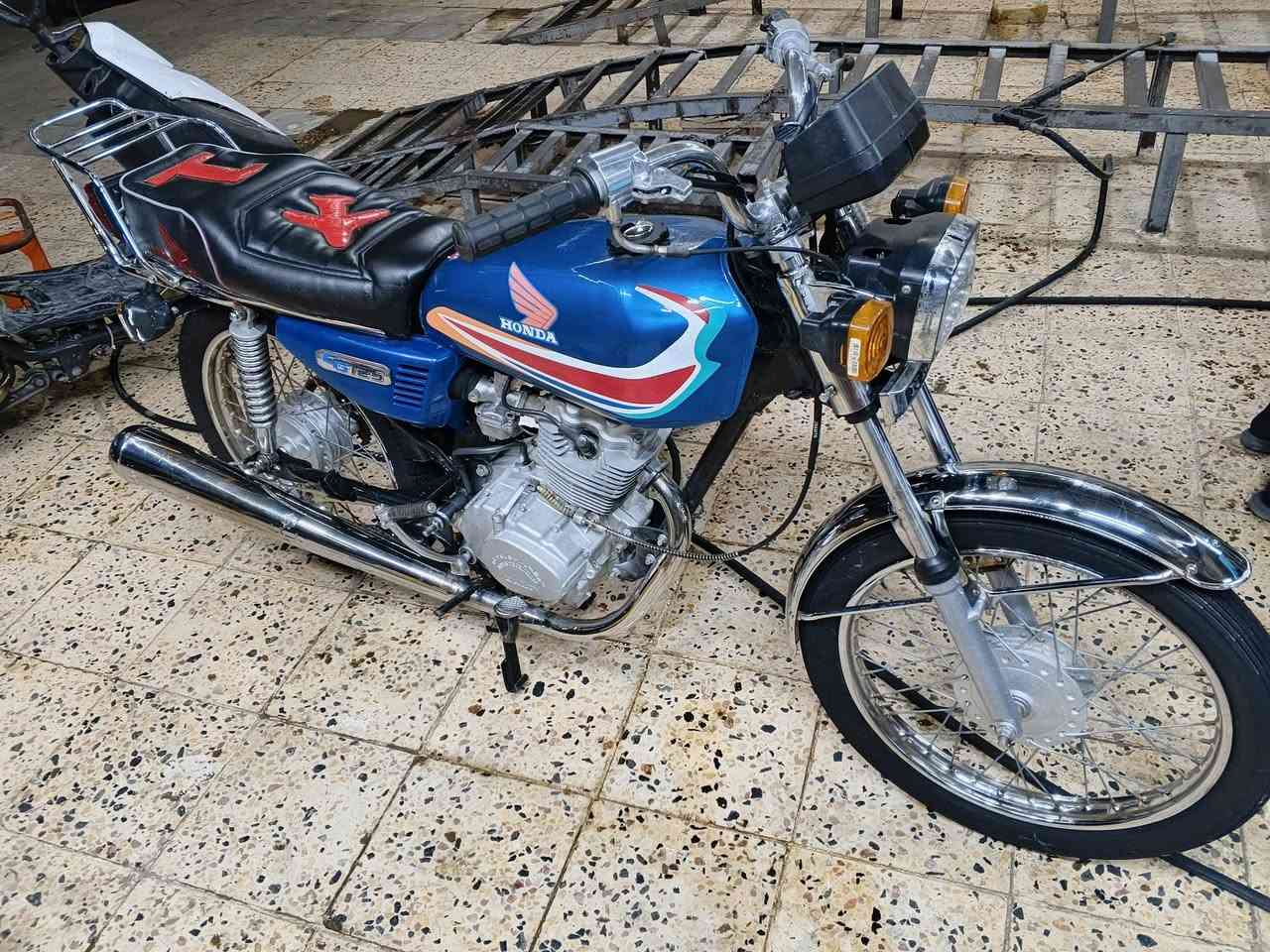 دراجه متياز بدون اوراق  مجفته سعر 400بيه مجال مكاني عماره حي معلمين ***********
