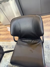 طاولة وست كراسي • مستعمل ٥ أشهر • نظيف جداً