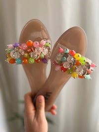 مقاسات ٣٧-٤١ • ملابس