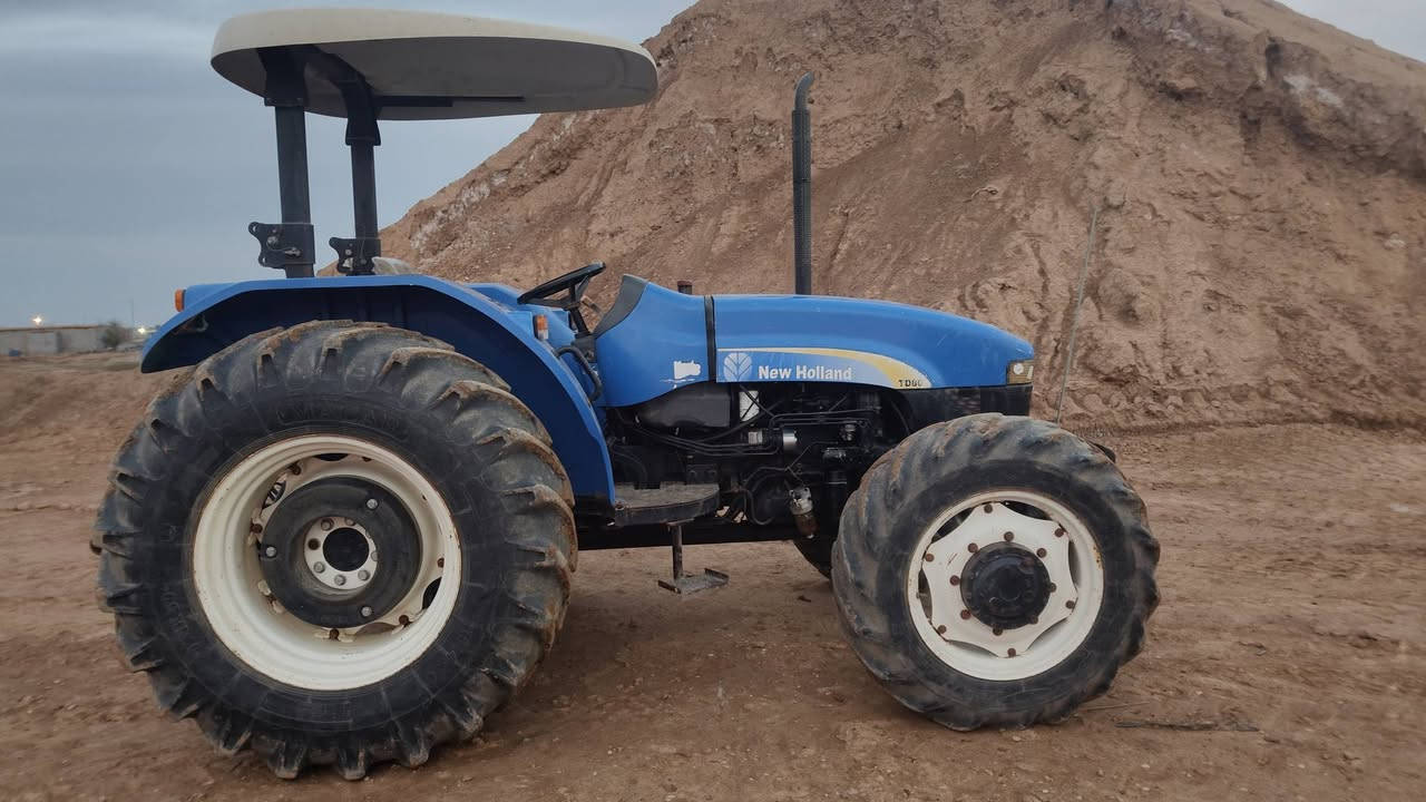 مكينه نيوهولند للبيع موديل 2014 كتاب شركة المكان طوز صلاح الدين
رقم الهاتف ***********
