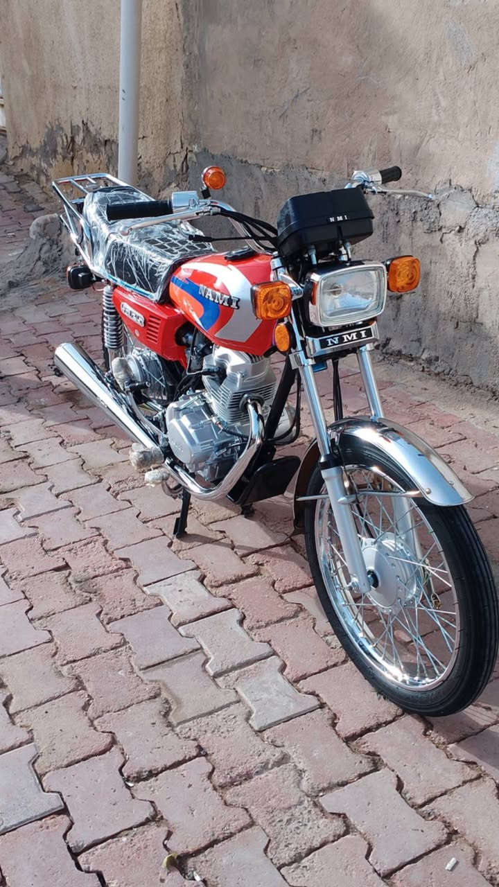 السلام عليكم شباب دراجه للبيع العسر 850ما متعوبه الله شاهد تجي تاخضهه لكبر مصلح والمكان العماره ابو رمانه وشراي يتصل عل رقم  0772 654 4178
