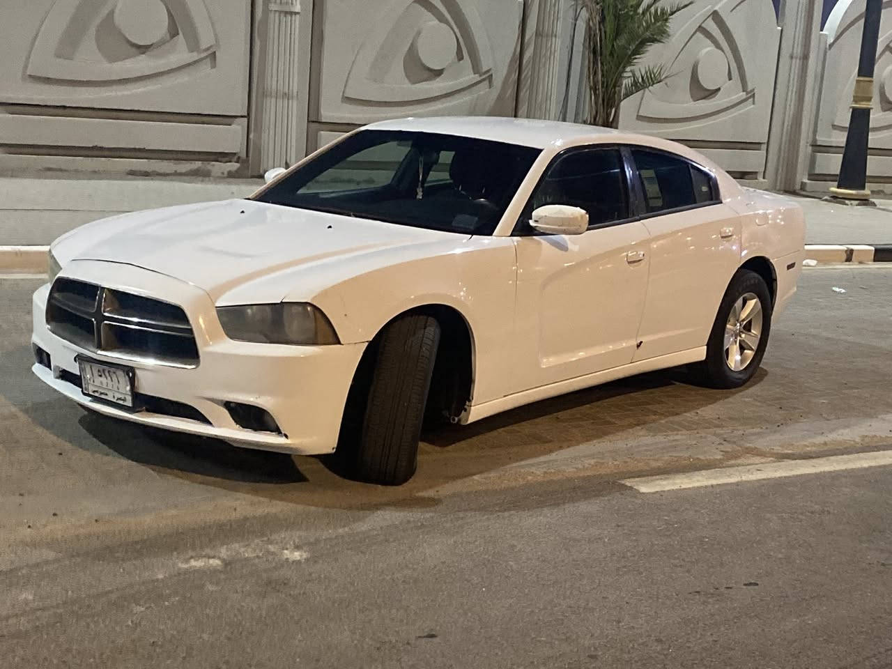 السلام عليكم
دودج جارج 2011 وارد امريكي

طابه كلين بس الدعاميه مكسوره وبالعراق صار بيها حادث بجم جاملغات بارد وصبغ والبنيد مبدل والجاملغات الخلفيه بيها ملاحظات بسيطه
مواصفات عاديه عميه السياره يرادلها تلكيط بيها شوي خياسات خفيفه ماشيه 198الف ميل ما مشتغله خط ب130$ وبيها مجال بسيط مراوس جارجر اوباما جالنجر واذا سياره مرتبه انطي فرق عادي مكانها  بصره سنويه مخلصه صارلها شهرين

***********
