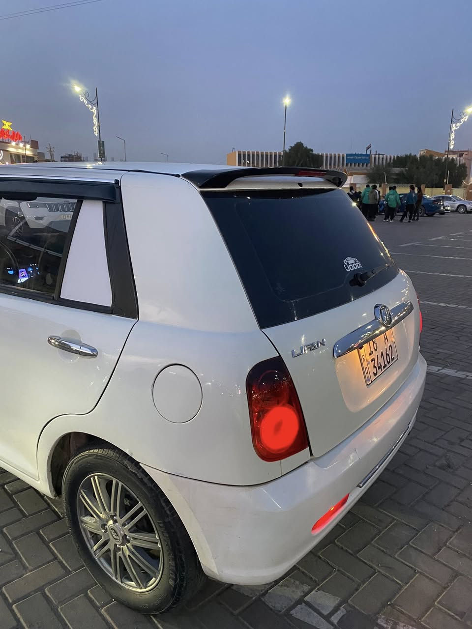 السلام عليكم 
ليفان 320 موديل 2013

رقم بابل جديد تحويل مباشر 

هزه جديده 

مكينه گير جدد مكفولات 

عينه +صينيه جدد 

كهربائيات كله شغاله وجديده من كلشي 

بيه طخه جاملغ خلفي 

السياره جاهزه وكلش هواي مصروف عليه باتري جديد جوينات جدد تخم واير بلك جديد بوكس شوته كامل جديد بلكات وتخم نوزلات جدد فيتبم جديد دجات مكينه جدد تخم ويل وتاير جدد مراوح وراديترات جدد

شاشه اندرويد اصليه وسماعات جدد

السعر :37 وبيه مجال 

مكان السياره كربلاء 

.للاستفسار      ***********
