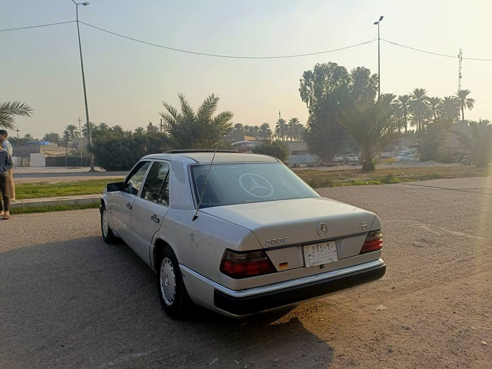 السلام عليكم مارسيدس دب٣٠٠موديل ٩٠
محرك كير بلاد قبق اسود
صدر امامي خلفي جديد
تخم تايرجديد
سيارةبيهاجاملغ خلفي صبغ فقط 
بيهاجراد لان بلادية
الشراي يتصل***********
السعر٦٧مكانهابغداد بغداد, العراق
