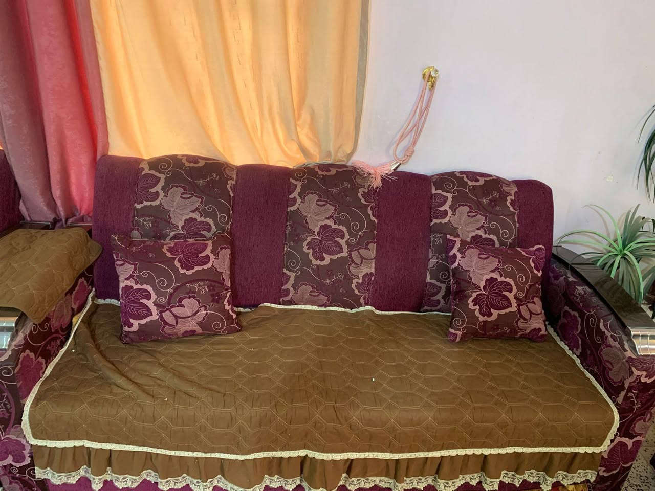 تخم للبيع 5 قطع 
سعر 250 ألف 
***********
