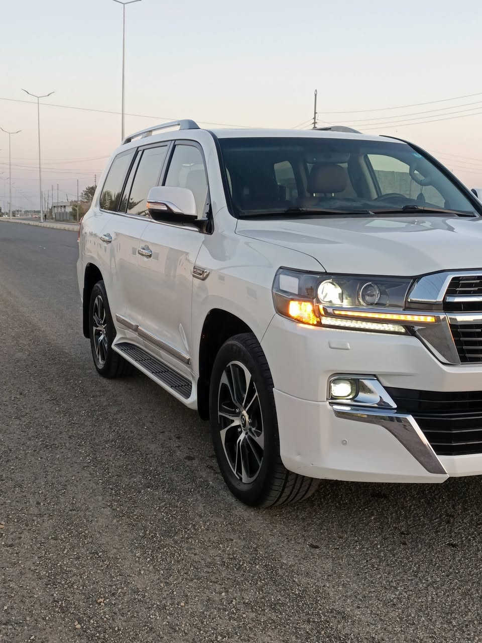 السلام عليكم
للبيع لاندكروز موديل 21 رقم بغداد انجليزي باسمي تحويل ثاني يوم سياره جديده كفاله عامه حتى الدعاميات ومن الشخوط سياره جديده استخدام شخصي سياره ماشيه 64 مواصفات السياره 8 ايرباك حساس خلفيه امامي كاميرتين واثنين كهربائي كوشن كهربائي ثلاث طقات والداخل بغلاوي والسياره محرك سته سلندر سياره سبير الشركه ما نازل بعد طبقات الشركه بالشاصي السياره الجديده طق نايلون السعر 565 وبيها مجال
ملاحظه السياره سونارها موجود بالنشر والصندوق كهرباء ابو سيف‏‪***********‬‏     🦅‏‪‏‪***********‬‏
