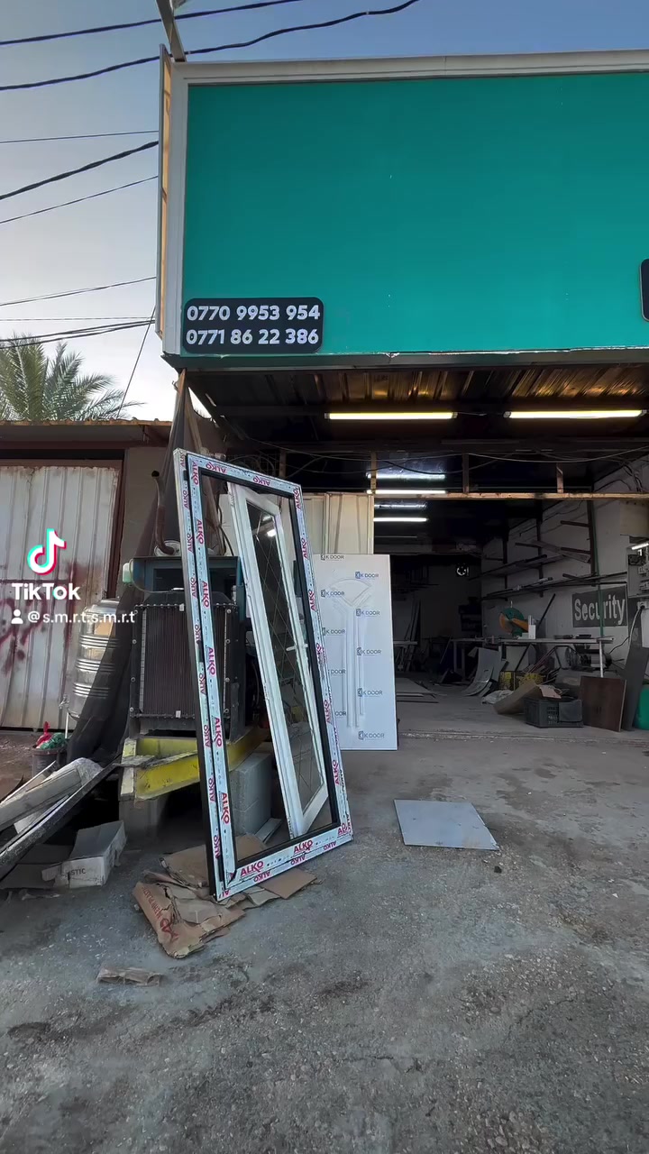 ***********

+964 771 862 2386
