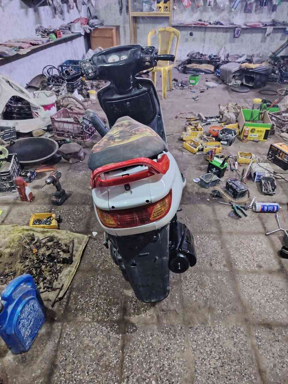 فراشه نثيه لبيع محرك مجفت ستوهي دراجه حلوه كهربائيات شغاله هورن سلف اشاير  سعرها ٢٥٠ مكاني (نجف -كوفه -شارع عبد العال - يم جامع العلياوي) رقمي ***********
