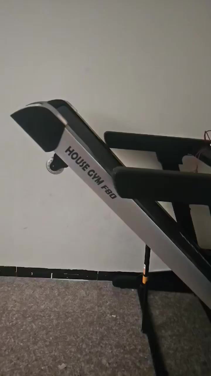 السلام عليك. جهاز شاشة رقمية (السرعة
 • الوقت
 • المسافة
 • السعرات )
زر لمس وبصمة
يتحمل وزن ١٨٠ كيلو
سير عريض ( الجهاز حجمه كبير)
نظام جري وامتصاص الصدمات ( يحمي الركب )
قابل للطي اثناء الخزن
ثابث وقوي
ممتاز داخل البيت
السعر ٧٠٠


**إذا كنت صاحب هذا الإعلان وتريد حذفه لأي سبب، رجاءا أرسل رسالة إلى الدعم الفني**