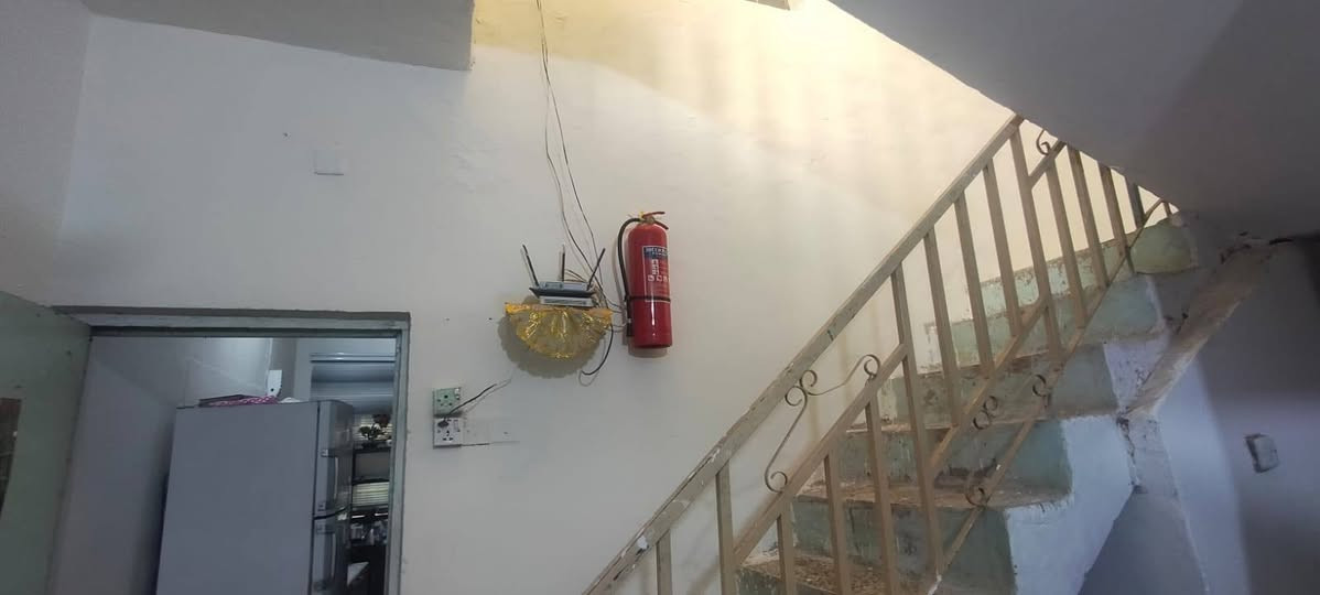 #اللهم صل على محمد وآل محمد 
#للبيع للبيع
#دار طابو صرف طابق واحد مسلح 
#منطقة حي العمال 
#المساحة  150 متر 
#يحتوي على
غرف عدد 3 وصالة واستقبال ومطبخ وصحيات داخلية وخارجية وصحيات عدد 4
#السعر لطفا" اعمل متابعة لمكتبنا
  👈 مكتب الفخامة للعقارات في السماوة 
 ثم اترك أي تعليق وسيتم الرد من فيلما فورا" وبخدمتكم
#ومن لديه عقار أو عرصة للبيع بأمكانه ارسال كافة التفاصيل على الخاص وبخدمتكم
#وللاستفسار اكثر مراسلتنا ع الخاص او الاتصال على الارقام التالية
***********
***********
***********
ويوجد واتساب ع نفس الرقم أو زيارة مكتبنا
الفخامة للعقارات في السماوة 
 الواقع في منطقة الحكم مجاور مكتب العصائب القديم جهة حي العمال قبل معمل ماء الارو نهر الأمل
وفي حال لم يتوافق العقار مع رغبتكم او لم يكن بقدر امكانيتكم زوروا موقعنا على فيسبوك للتصفح على اكثر عدد من العقارات المتوفرة🌷‏هدفنـا خدمتكـم ودائمـاً نسعى لنتميز ونـكون تحت شعـار ‎#عطاء_بلا_حدود🌹
