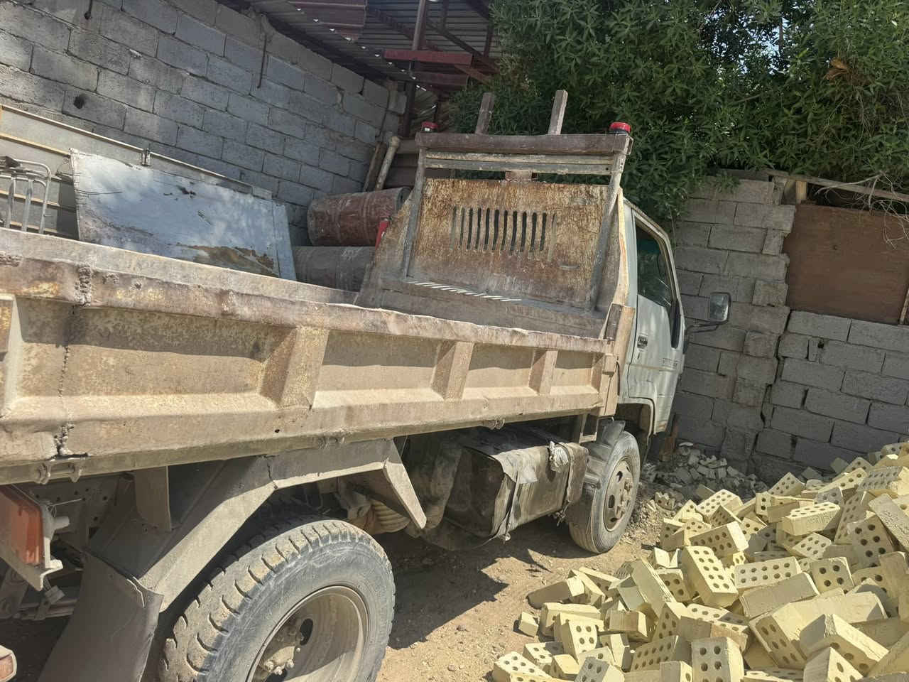 للبيع تيوتا رقم بغداد شاصي مكفول محرك بدايه تبخير مكاني بغداد رقمي ***********
