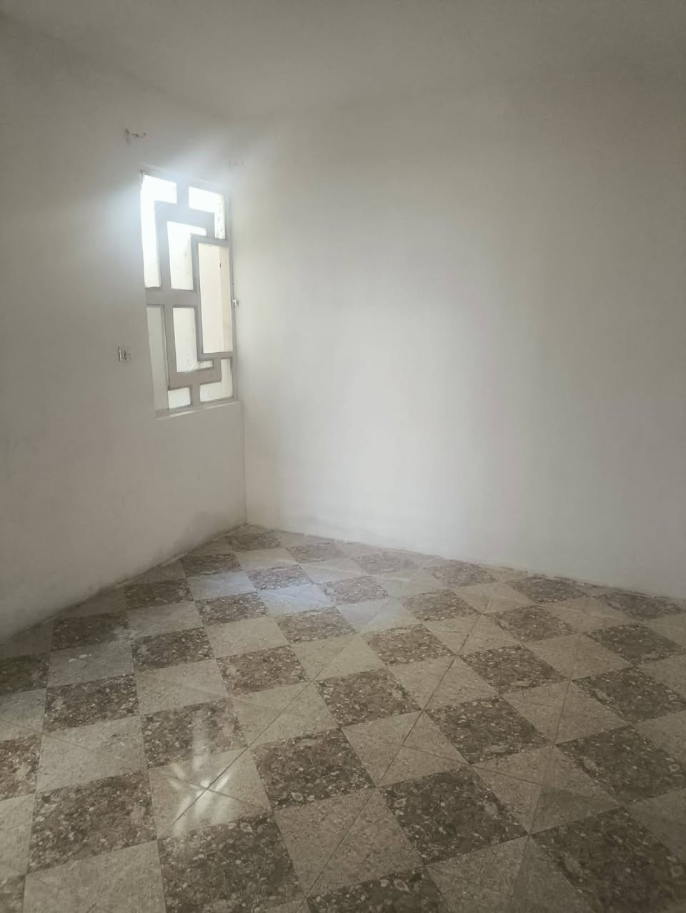 يالله دار  البيع زراعي  المساحه 55متر
طابوزراعي سند 25قرار محكمه. 

أساس صب سقف صب صطح كامل 

العنوان كوفه حي ميسان قرب مجمع الجوهره  

شارع سواق الصطوره 

يحتوي ع غرفه  وستقبال  ومطبخ وصاله  وتخاريج داخليه وخارجيه 

 المساحت الزرعيه*********** وتساب

