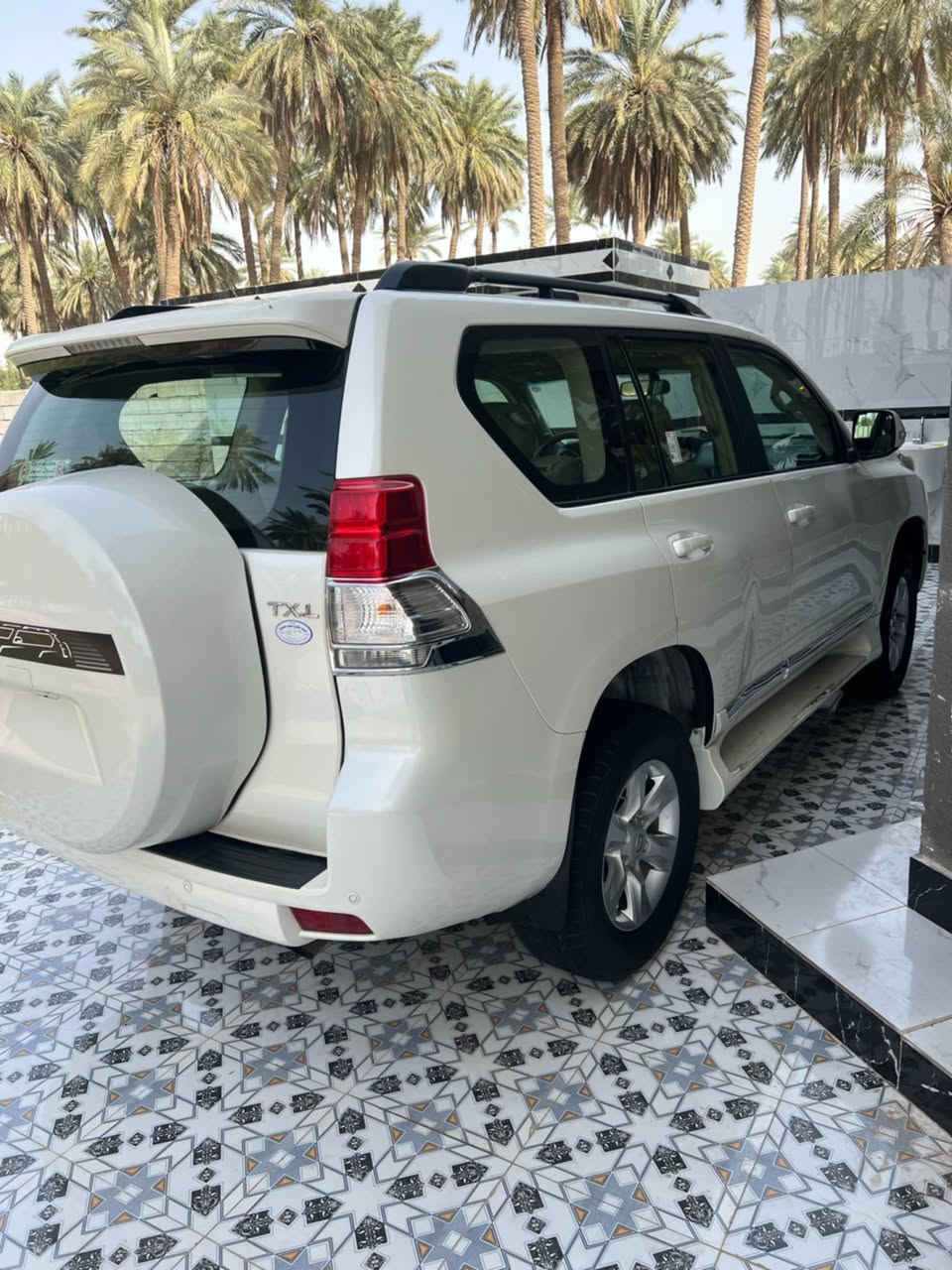 سلام عليكم
برادو 2010 مكفوله من صبغ والبارد والفتح 
سبير تعليك 
محرك 4
 كشنات جلد 
ثلاجه 
تحكم تبريد 3قطع 
رقم سليمانيه 
صدر جديد سياره جاهزه بيع ومراوس
***********
