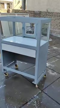 ميز حديد • متحرك • للكارتات