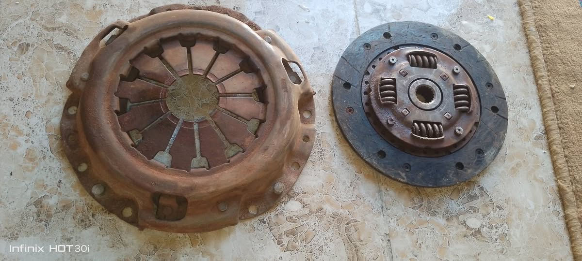 متاح محرك سايبه كامله نقص كم شفت 
وعينه وصينيه وعقل سايبه يشتغلن 
150
الف شرط الشغل 
ابي الخصيب محيله الشارع الوسط 
***********
