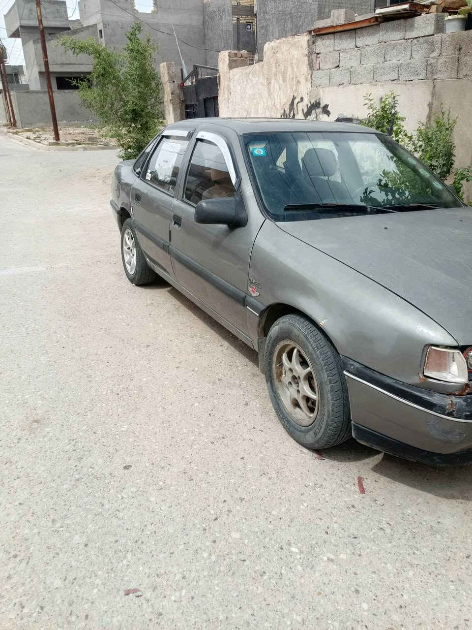 وبل موديل 91فكتره مكينه 20 تنقص لمكينه سياره بسمنه داخل نقص بس بطانه مال باب سايق ونضافتهه مثل ما موضح بصور سعر 35وبيهه مجال عنوانهه بغداد المدائن الاستفسار ***********
