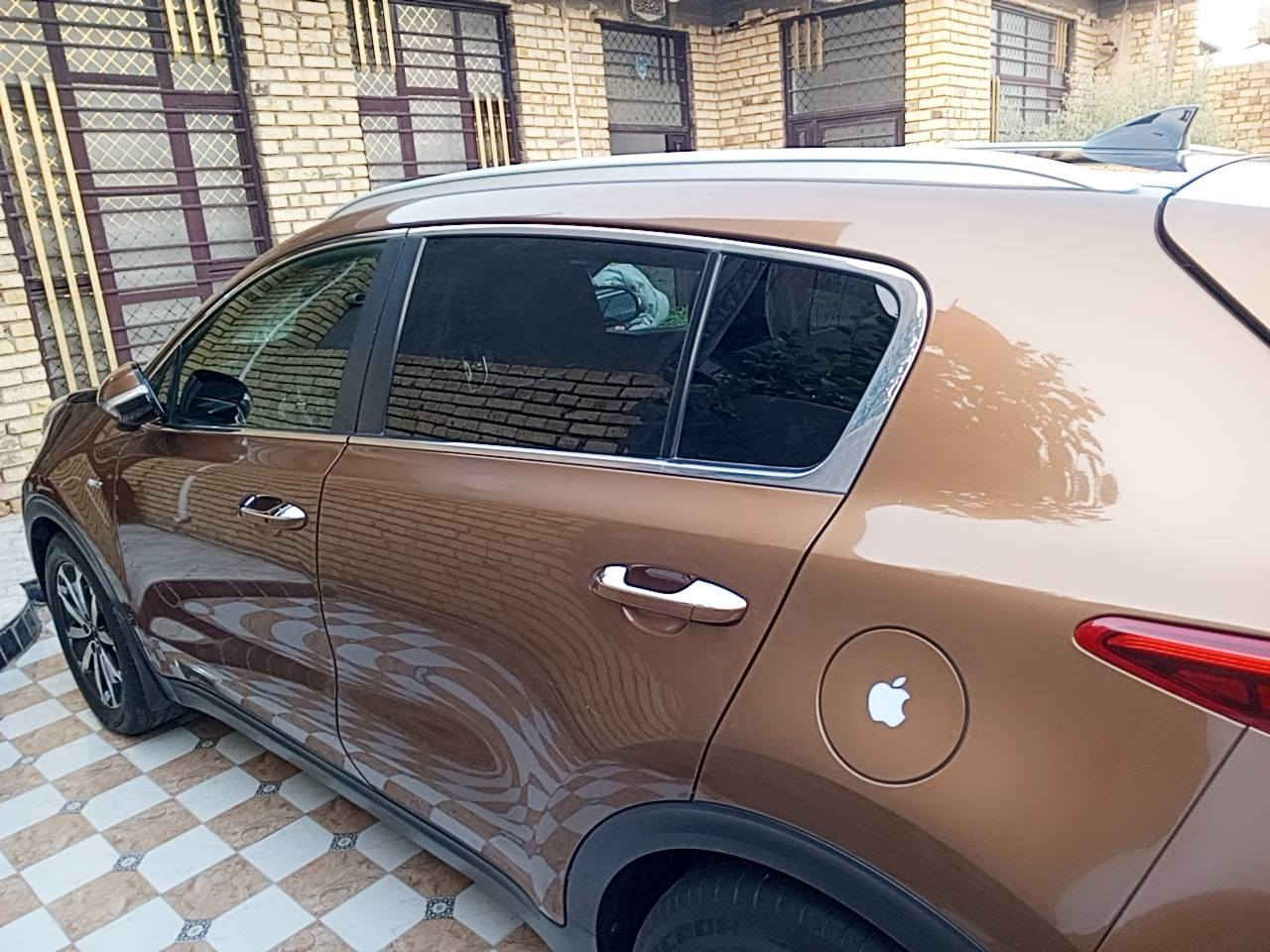 السلام عليكم ورحمه الله وبركاته سبورتاج موديل 2017 وارد امريكي فول موصفات حادثهه كما موضح بل صوره فقط هذا رقمي للتواصل ***********
